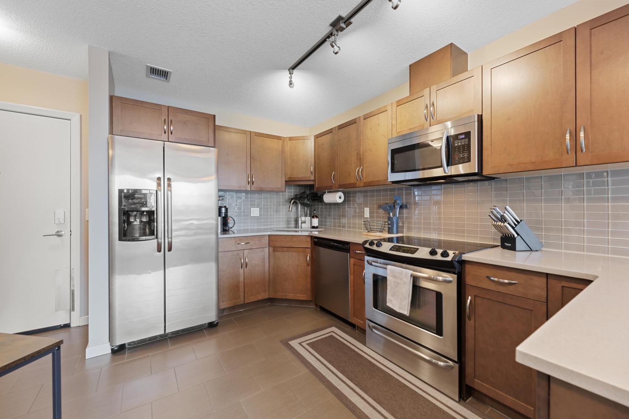Heart Of Downtown Calgary Spacious Luxury Condo With Stunning Views And Premium Amenities المظهر الخارجي الصورة